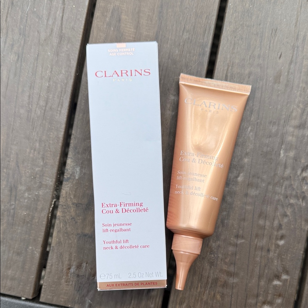 Clarins Extra-Firming Neck & Décolleté Cream